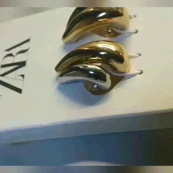 Zara Gold/Silver Tone Cuff Earrings - Picture 3 of 4